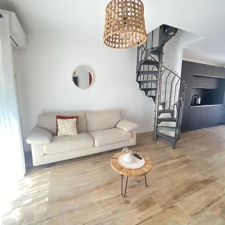 Joli Mas Bohème 60 M Carré A Seulement Minute à Pied De La 4 Personnes *