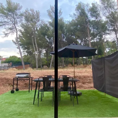 Joli Mas Bohème 60 M Carré A Seulement Minute à Pied De La 4 Personnes Casa vacanze Le Pradet